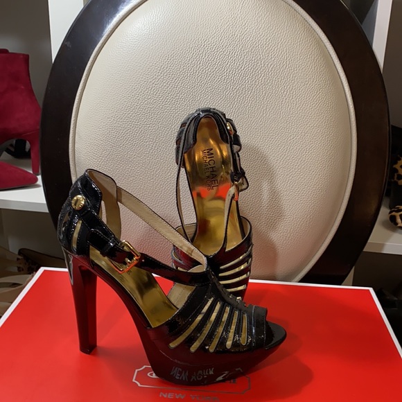 Michael Kors High Heel Shoe brand new tried on not used. - Picture 4 of 13
